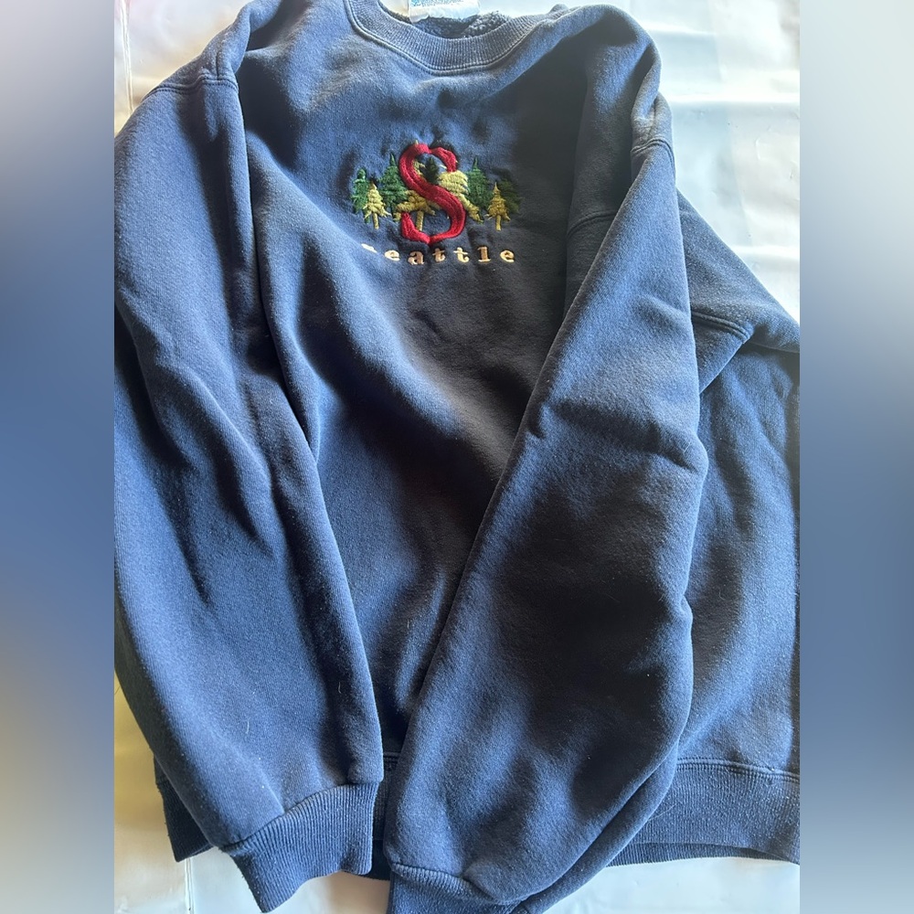 Vintage Seattle Embroidered Sweater - Picture 3 of 4